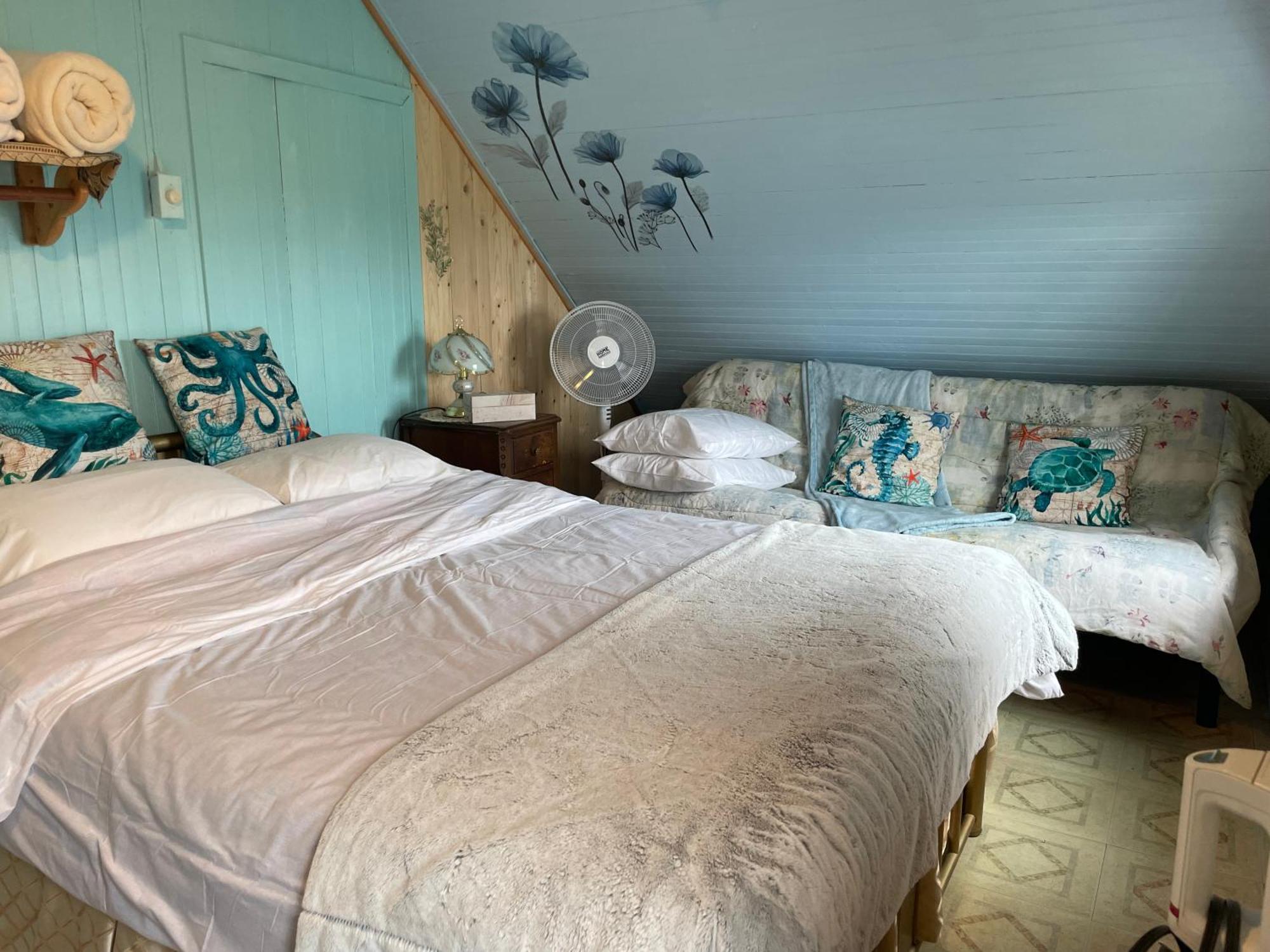 Gite La Belle Forillonne Chambre Bleu Ciel Gaspé Buitenkant foto